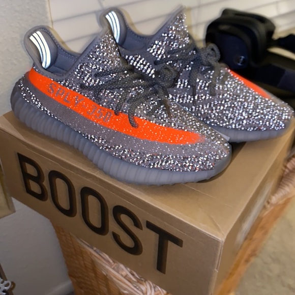 Yeezy Other - Yeezy Boost 350 V2 (US 9 F 42 2/3 UK 8 1/2)(GW1229 BELURF/STEGY/SOLARED) - NWT